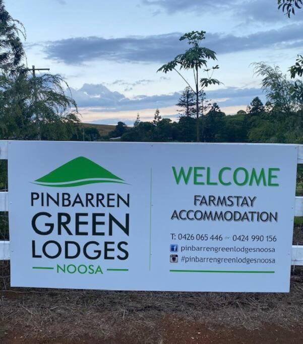 Pinbarren Green Lodges Noosa Exterior photo